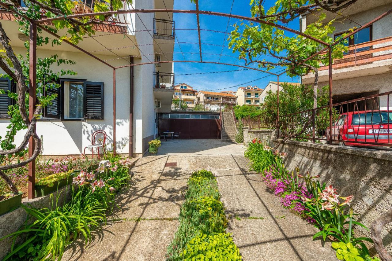 Apartments Dida Frane In Sibenik Exterior photo