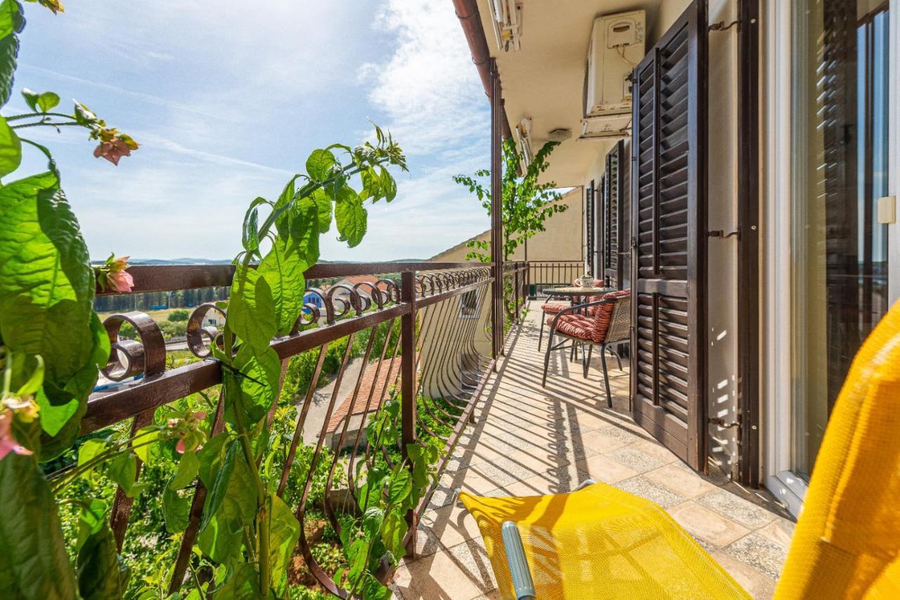 Apartments Dida Frane In Sibenik Exterior photo